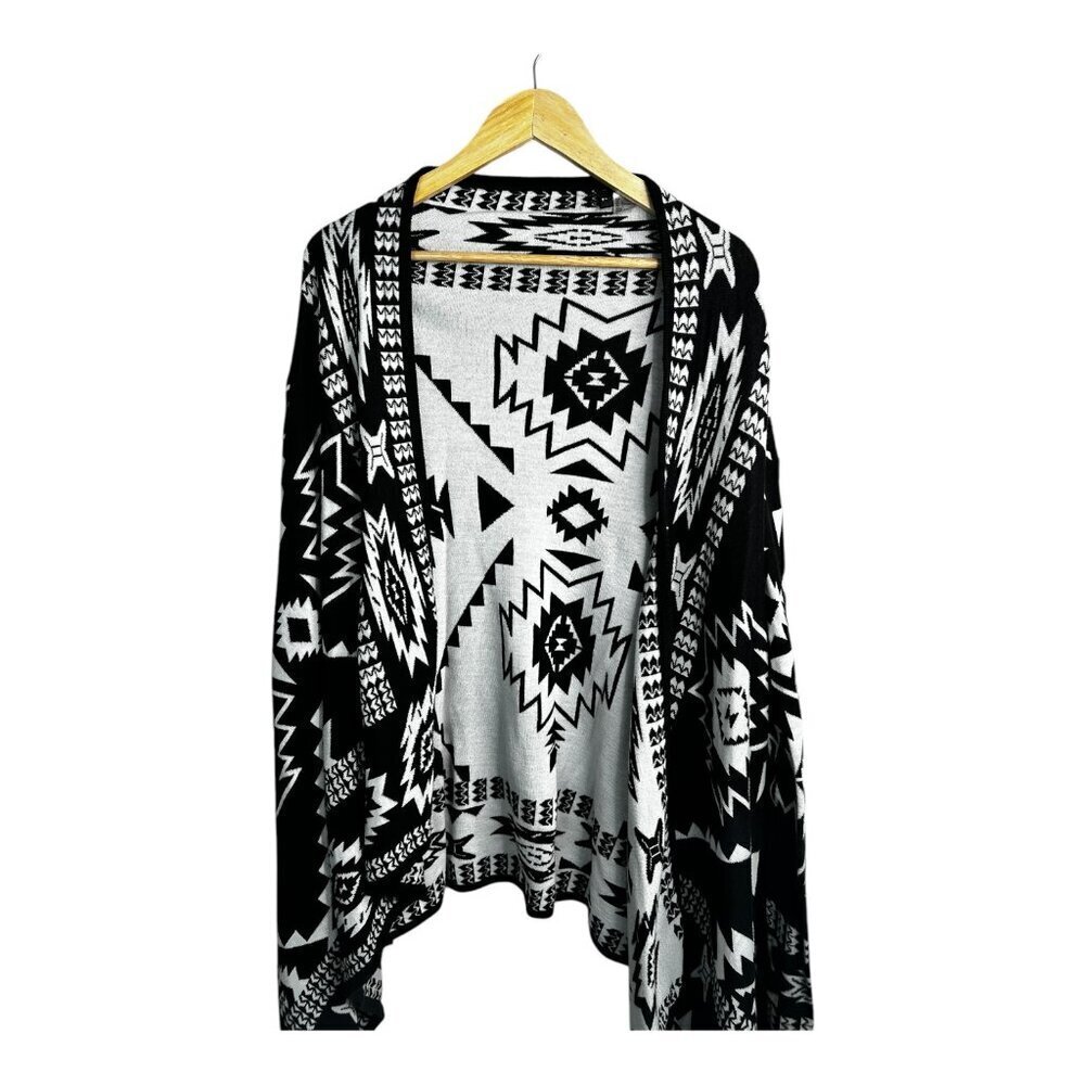 H&M Womens Divided Tribal Black‎ & White Geometric Pattern Cardigan | Sz L Art